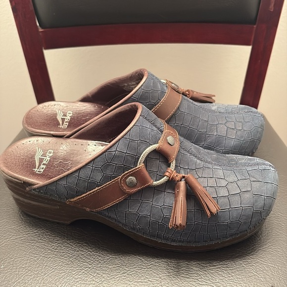 Dansko Sandi Blue Suede Platform Clogs with Brown Tassels - Picture 2 of 4